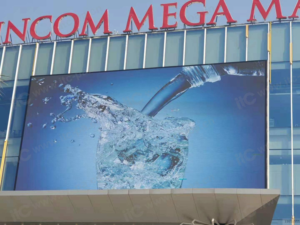 itc P10 LED video wall at Vincom Mega Mall Vietnam